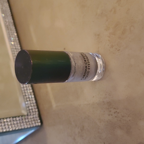 Chroma Crystal Liquid Eyeshadow - Picture 4 of 4